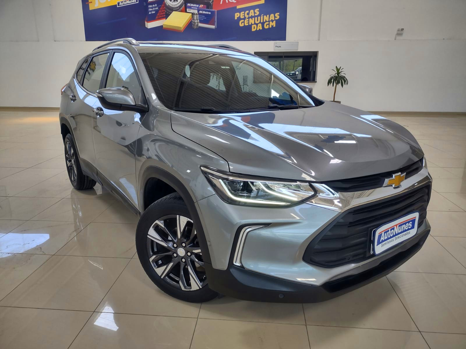 CHEVROLET TRACKER
