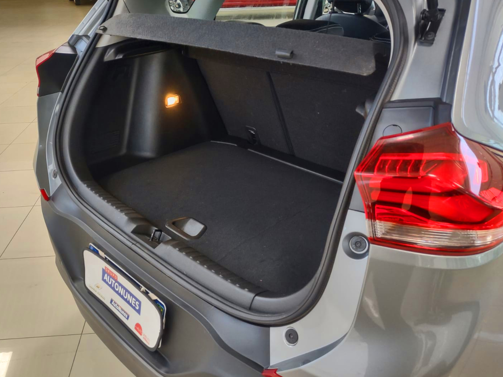 CHEVROLET TRACKER