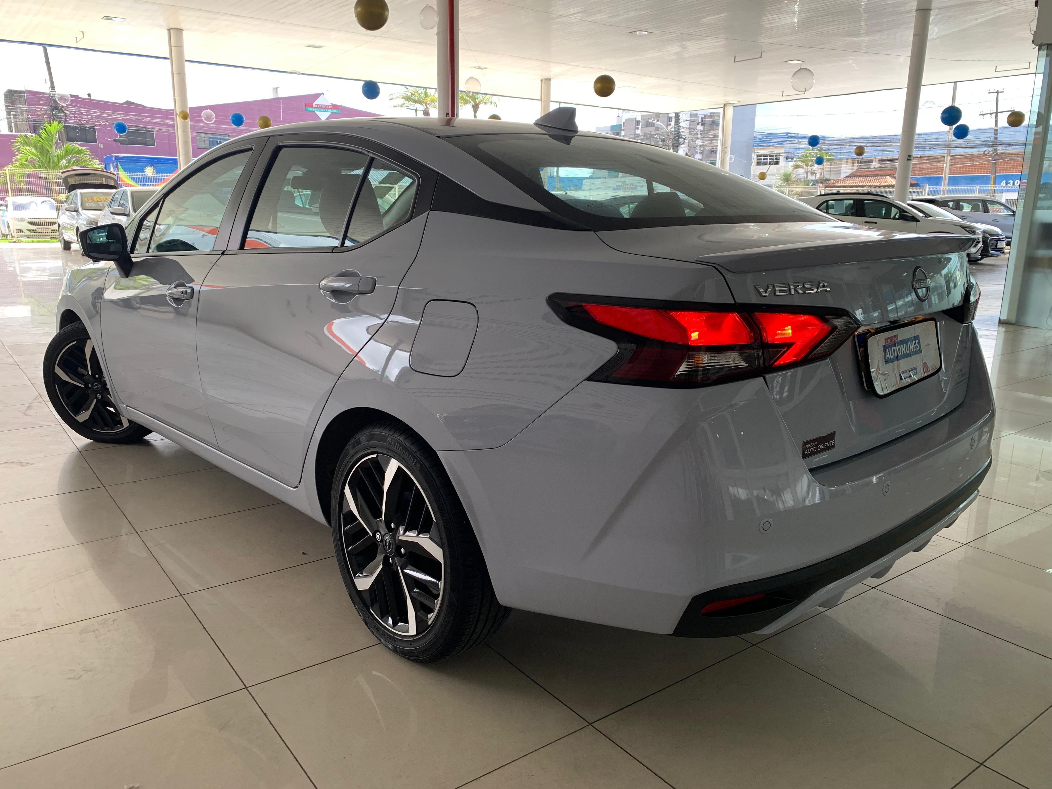 NISSAN VERSA