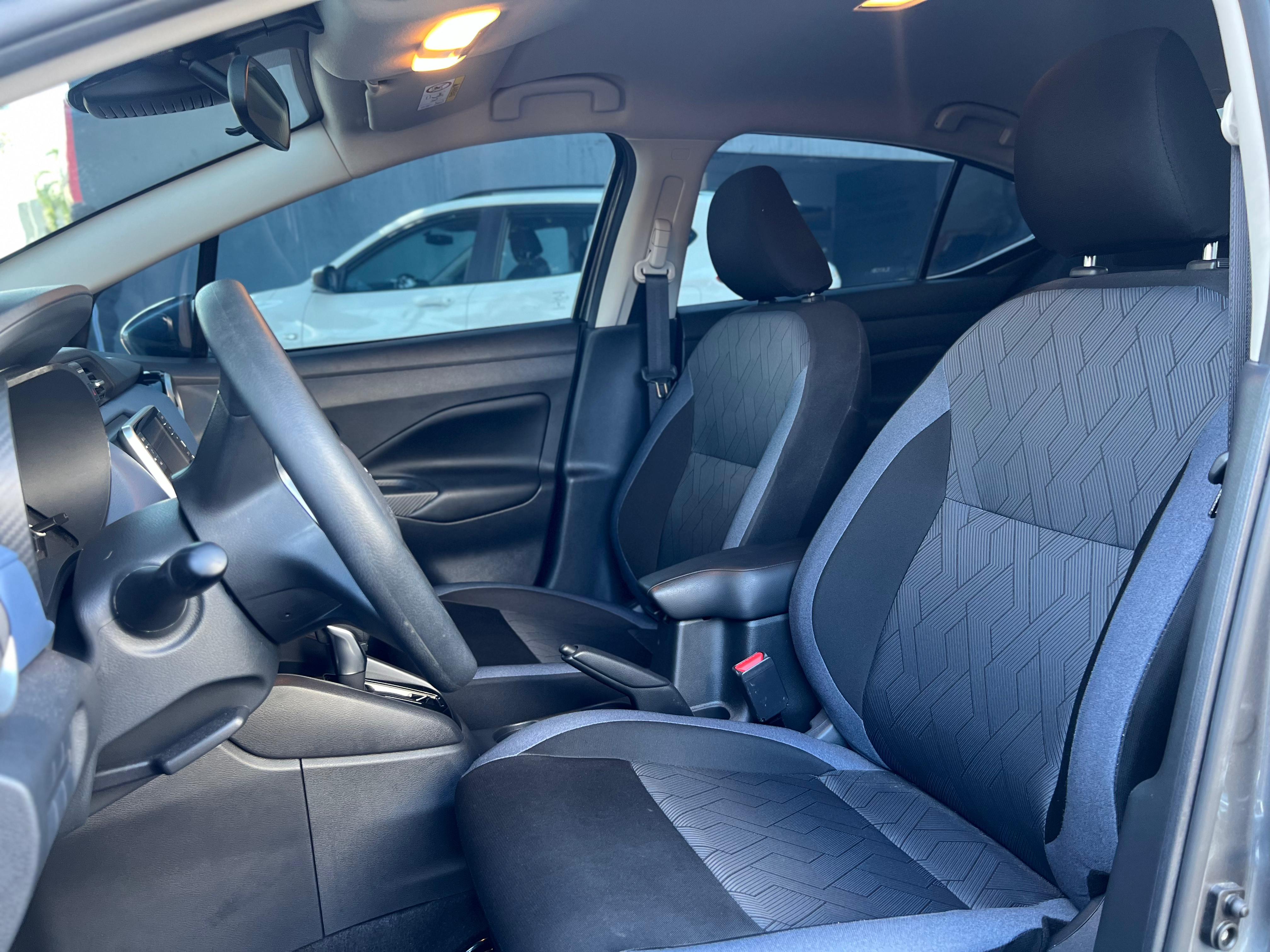 NISSAN VERSA