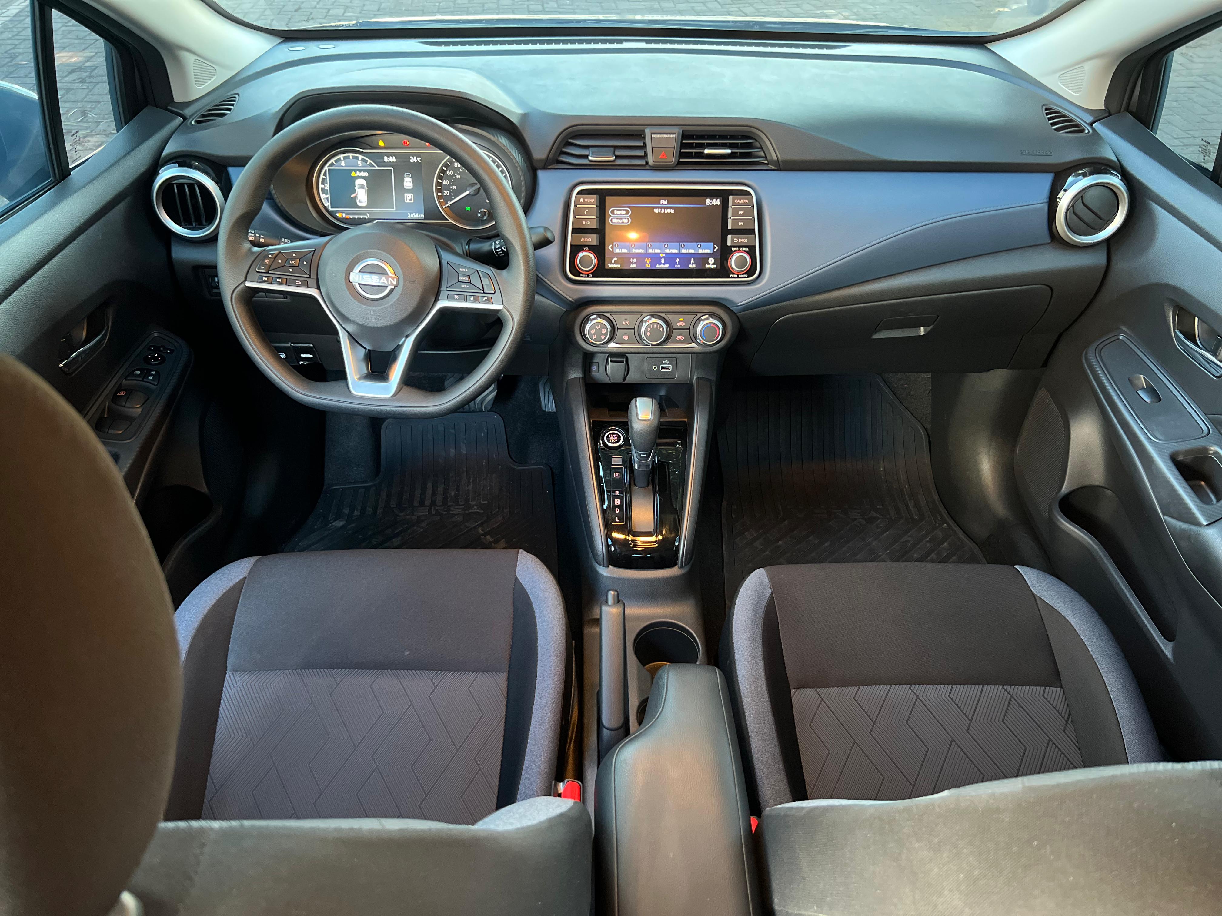 NISSAN VERSA