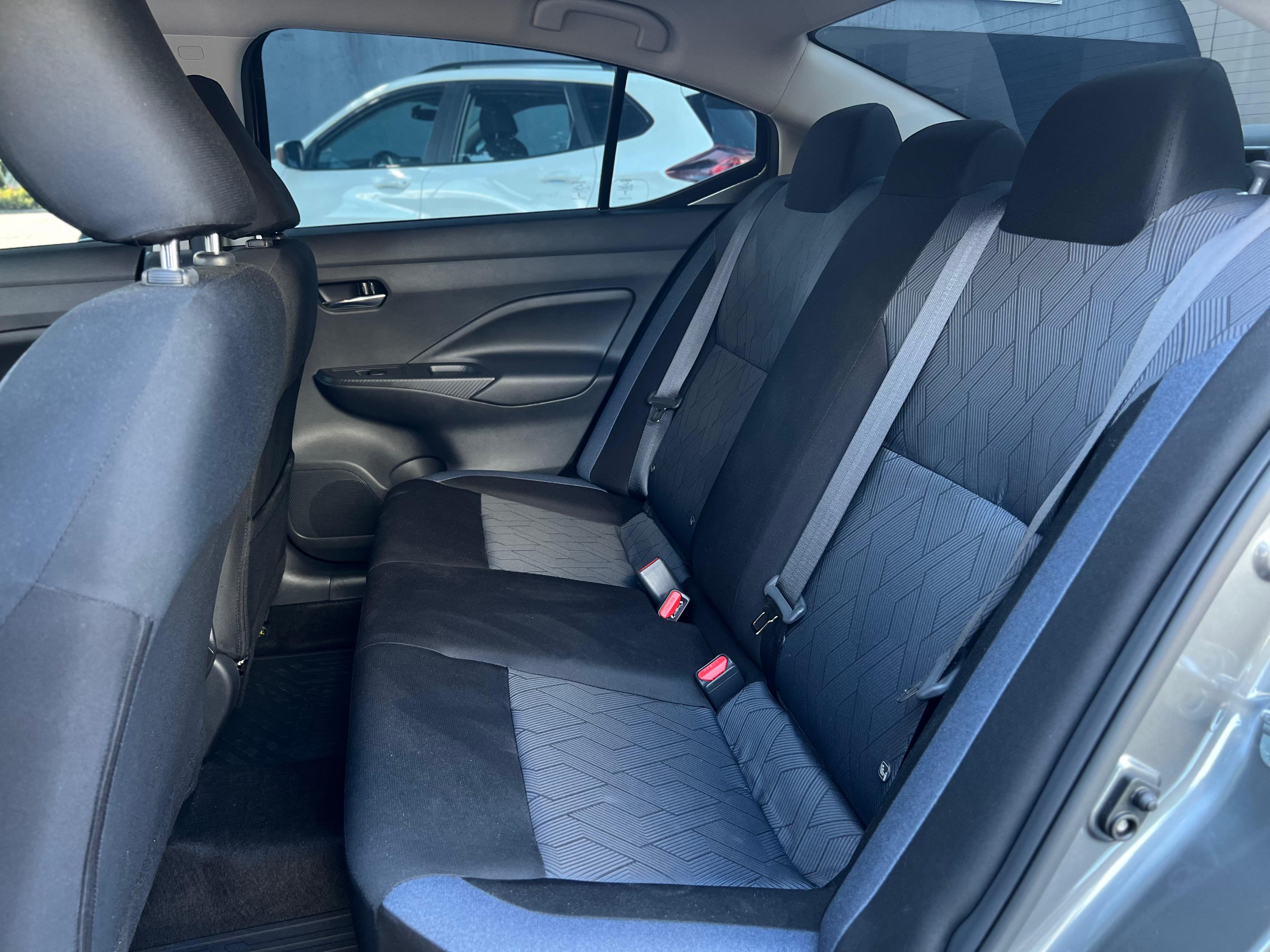 NISSAN VERSA