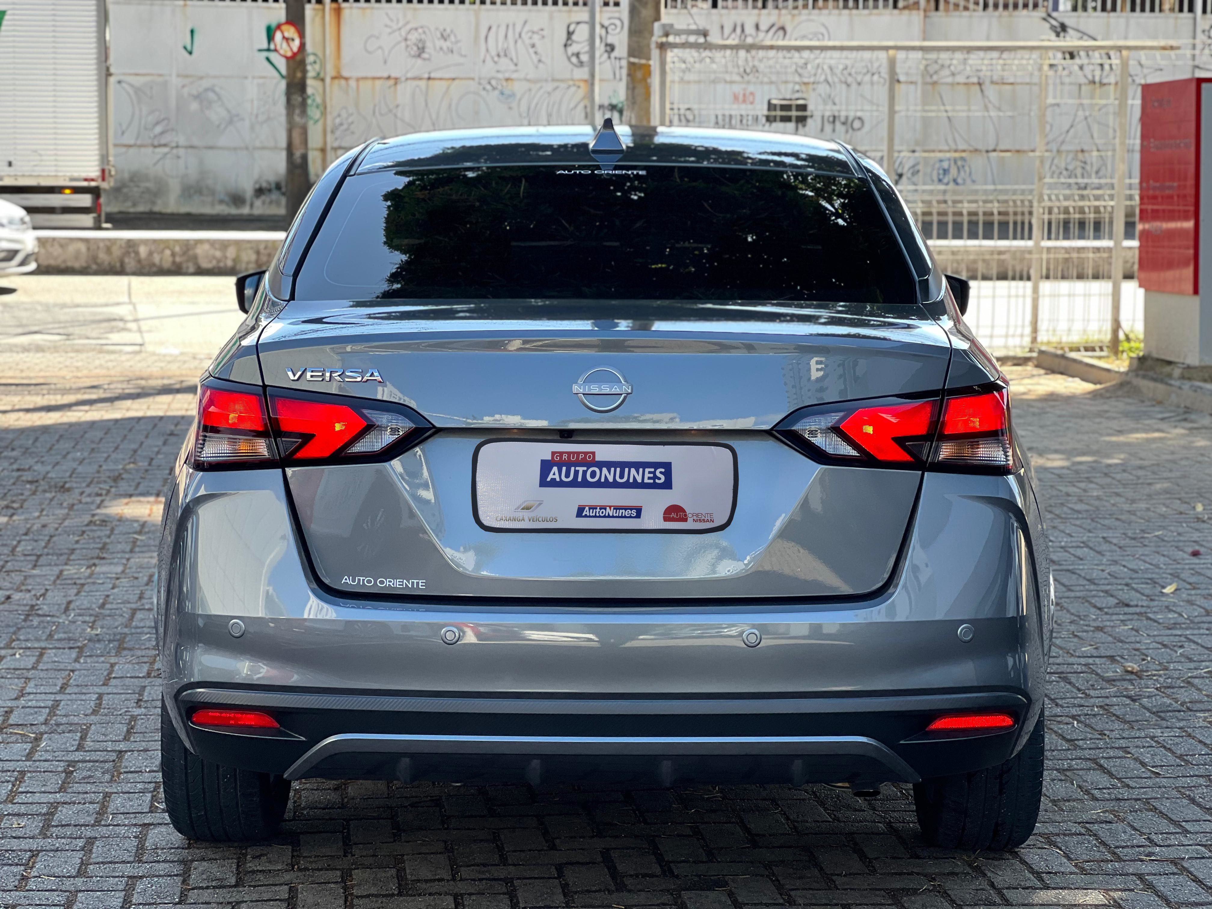 NISSAN VERSA