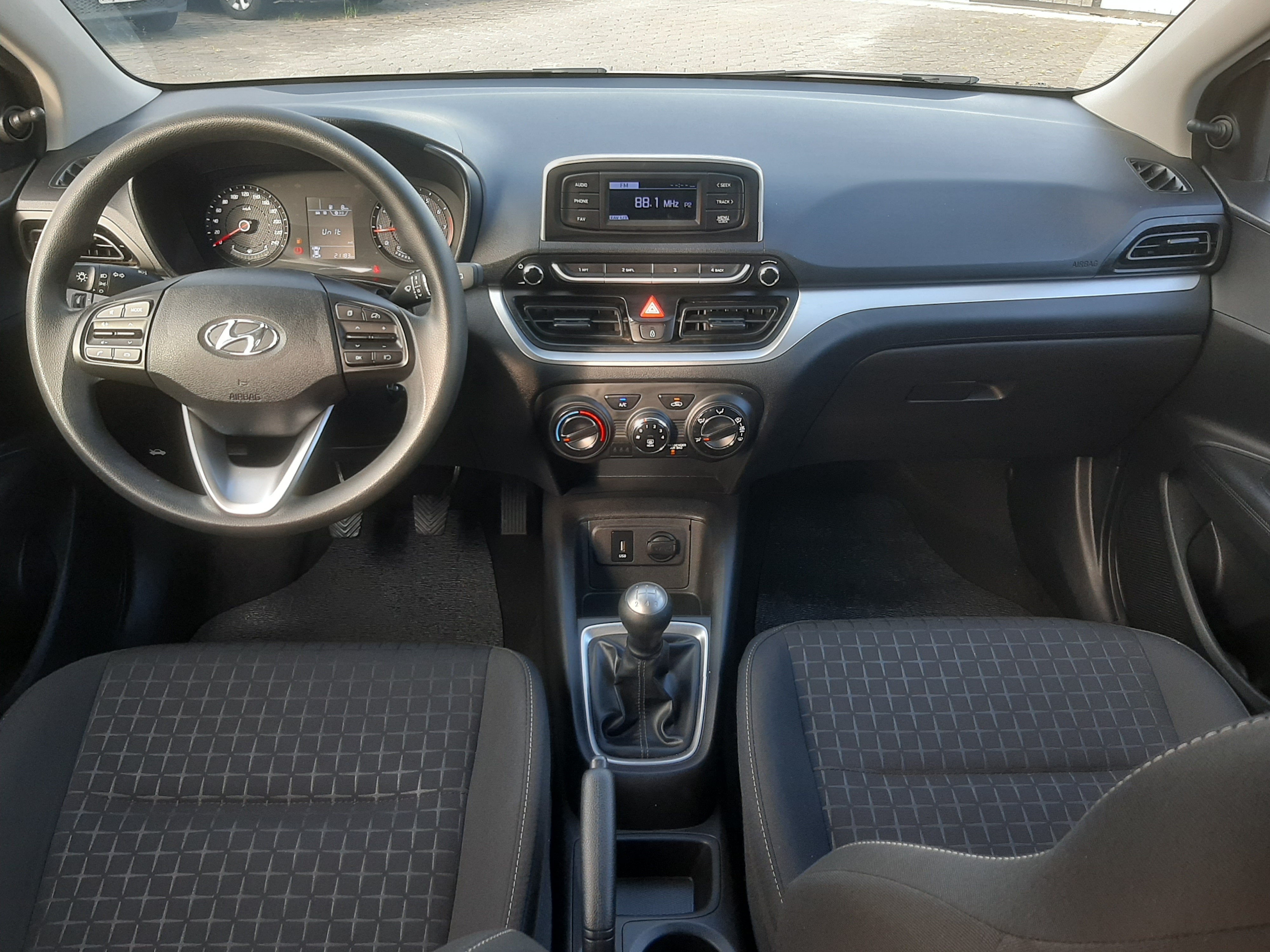 HYUNDAI HB20