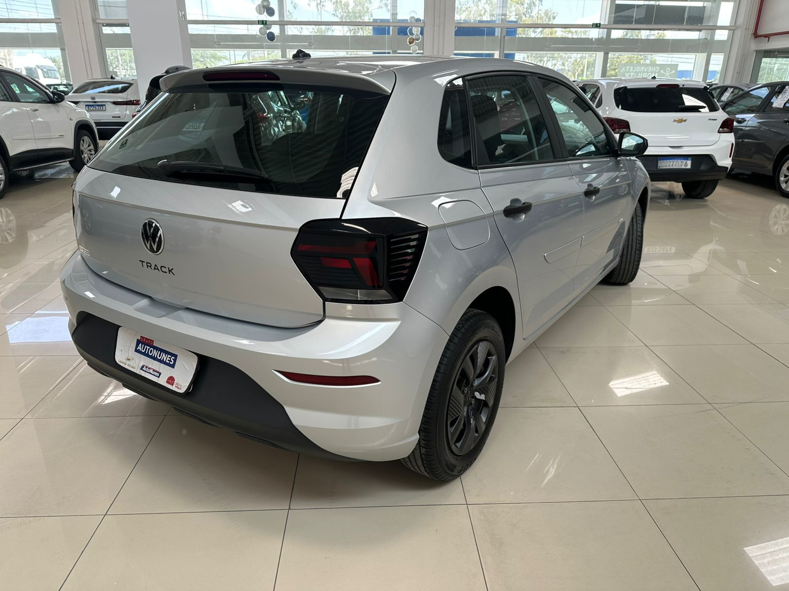 VOLKSWAGEN POLO