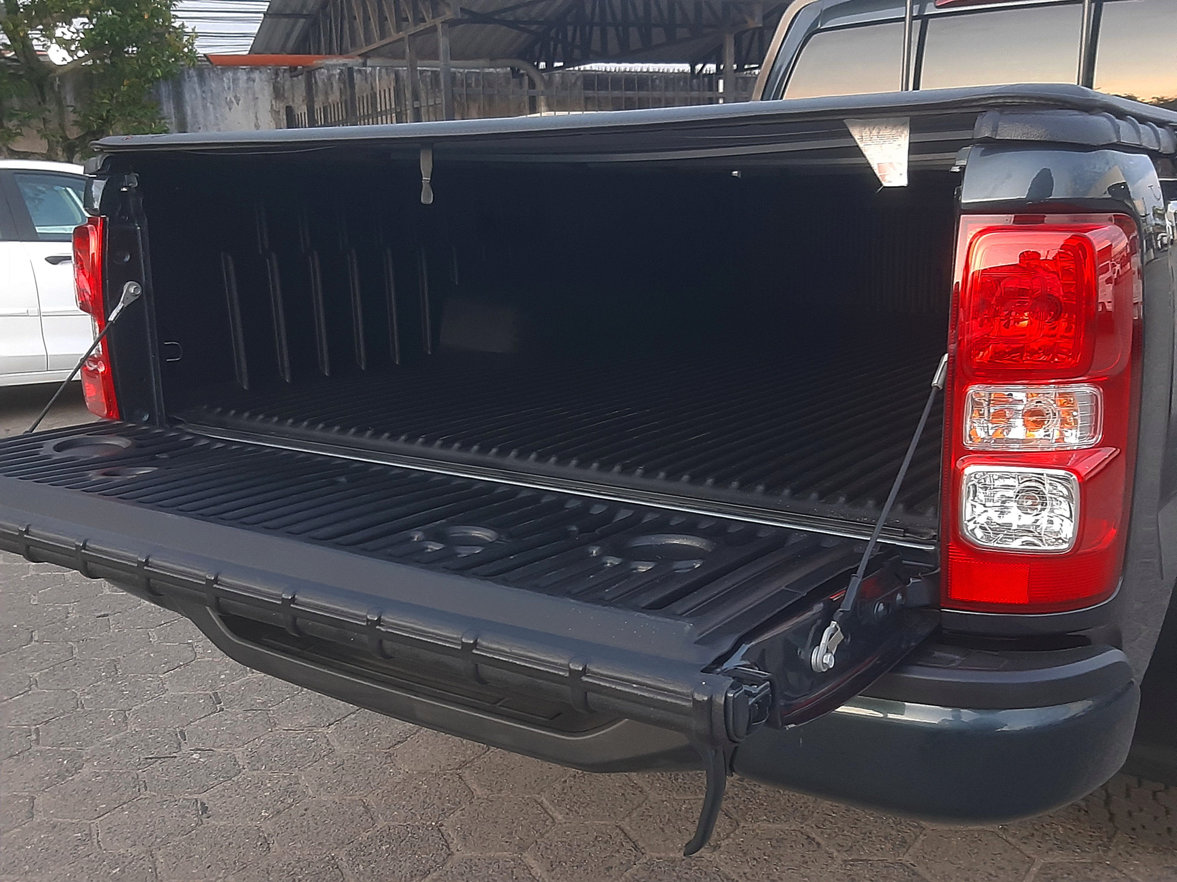 CHEVROLET S10