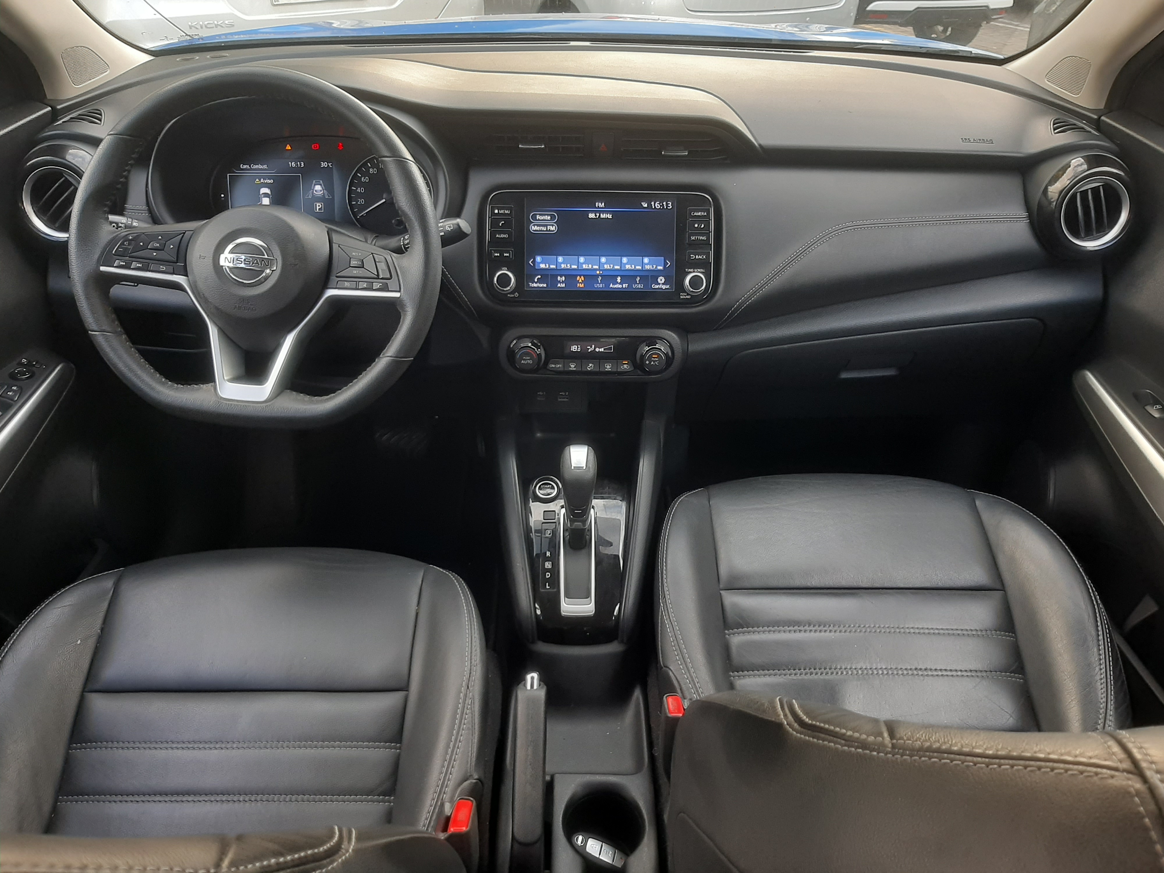 NISSAN KICKS