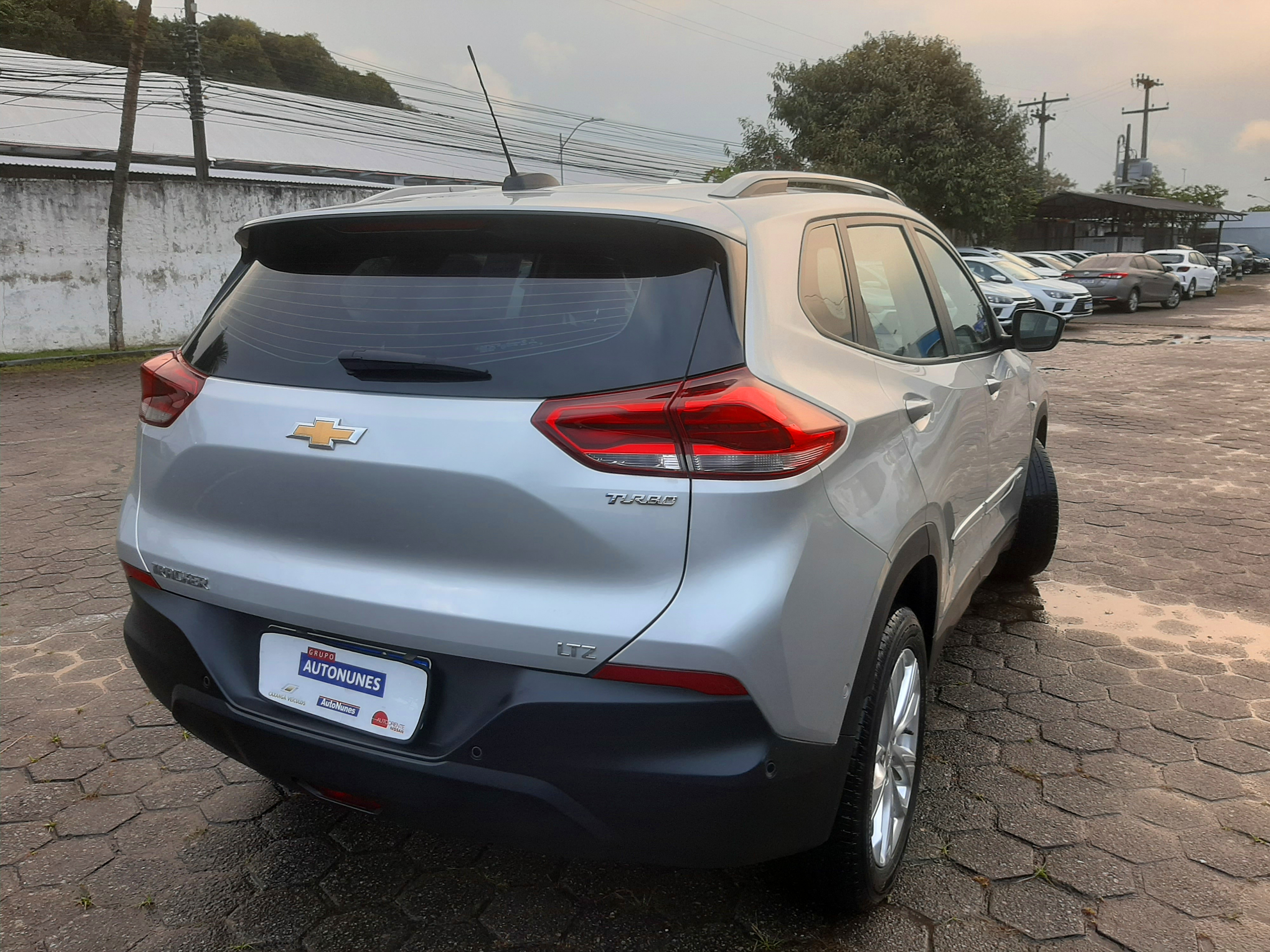 CHEVROLET TRACKER