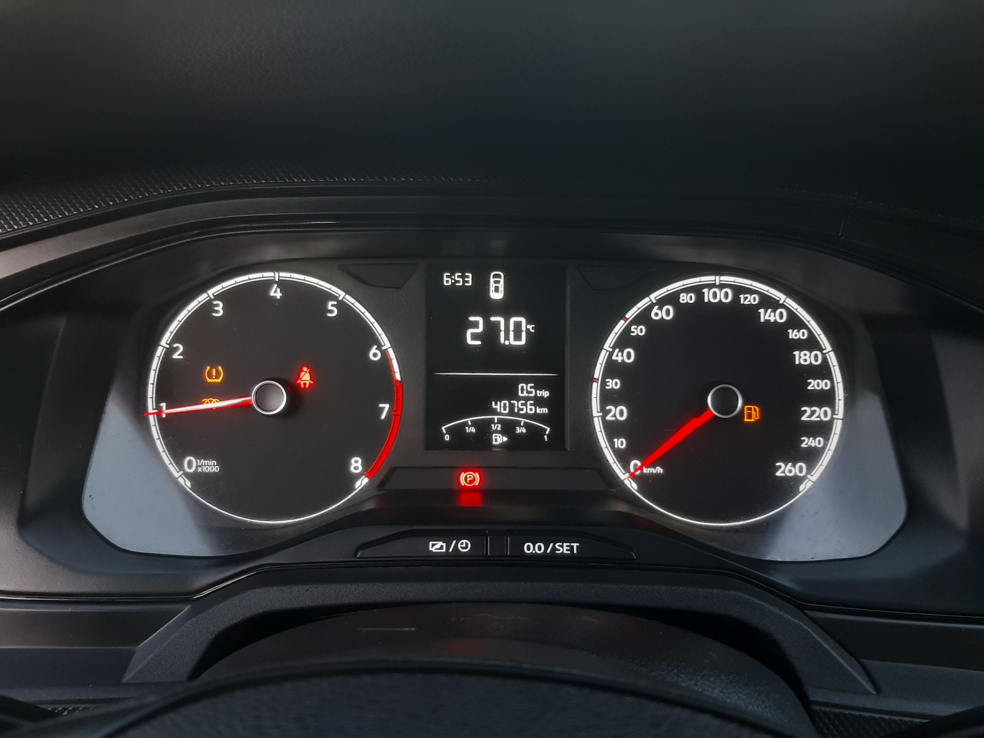VOLKSWAGEN POLO