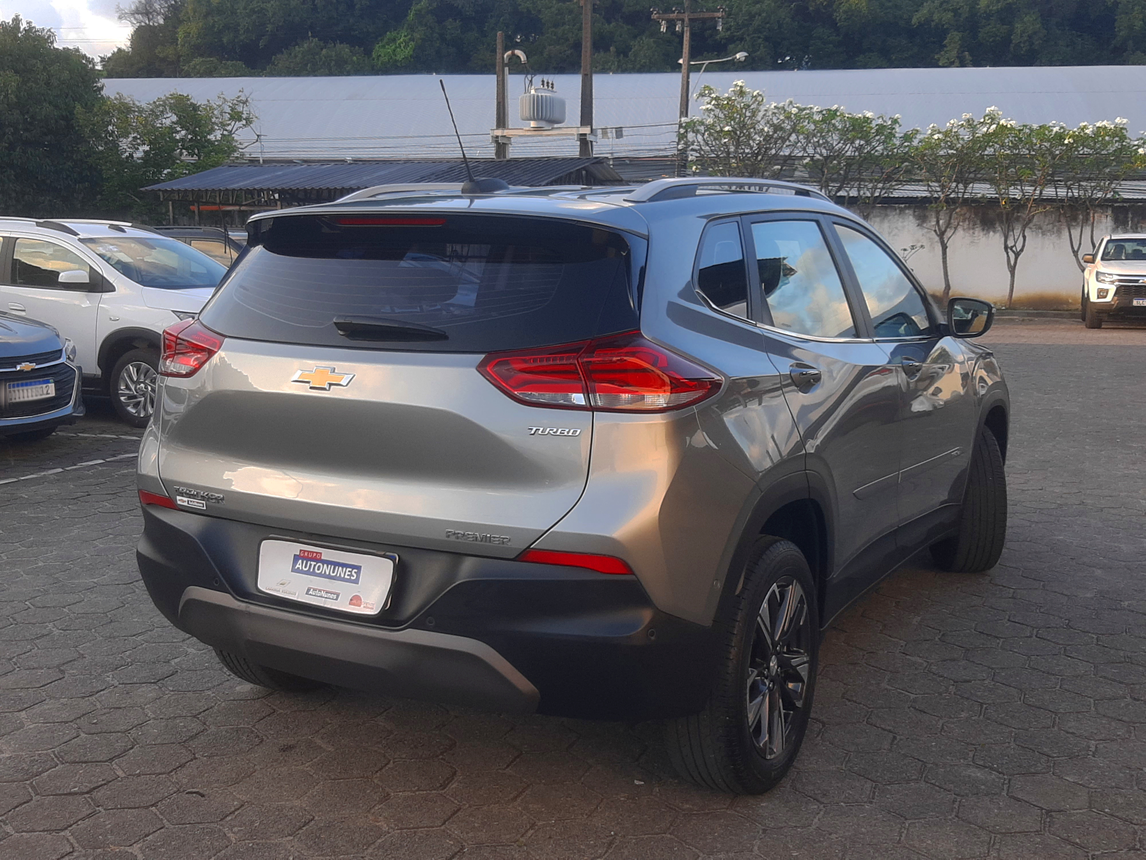CHEVROLET TRACKER