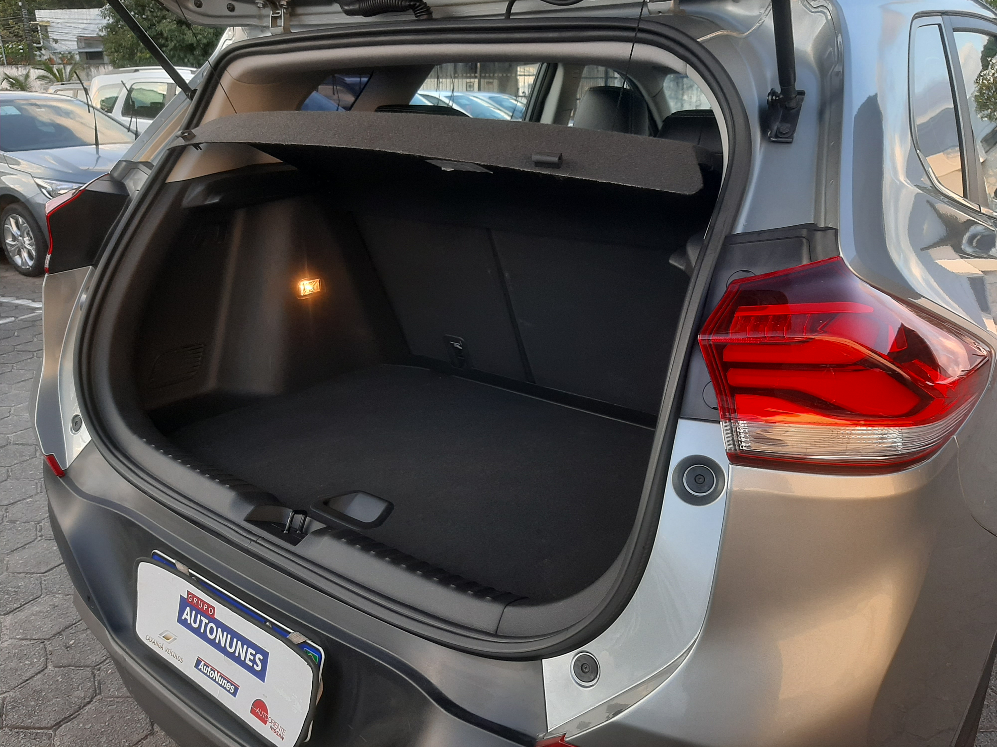 CHEVROLET TRACKER