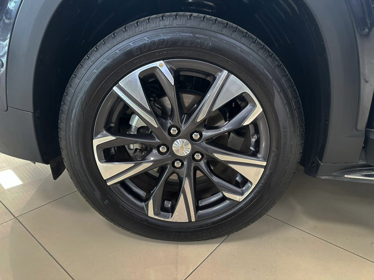 CHEVROLET TRACKER