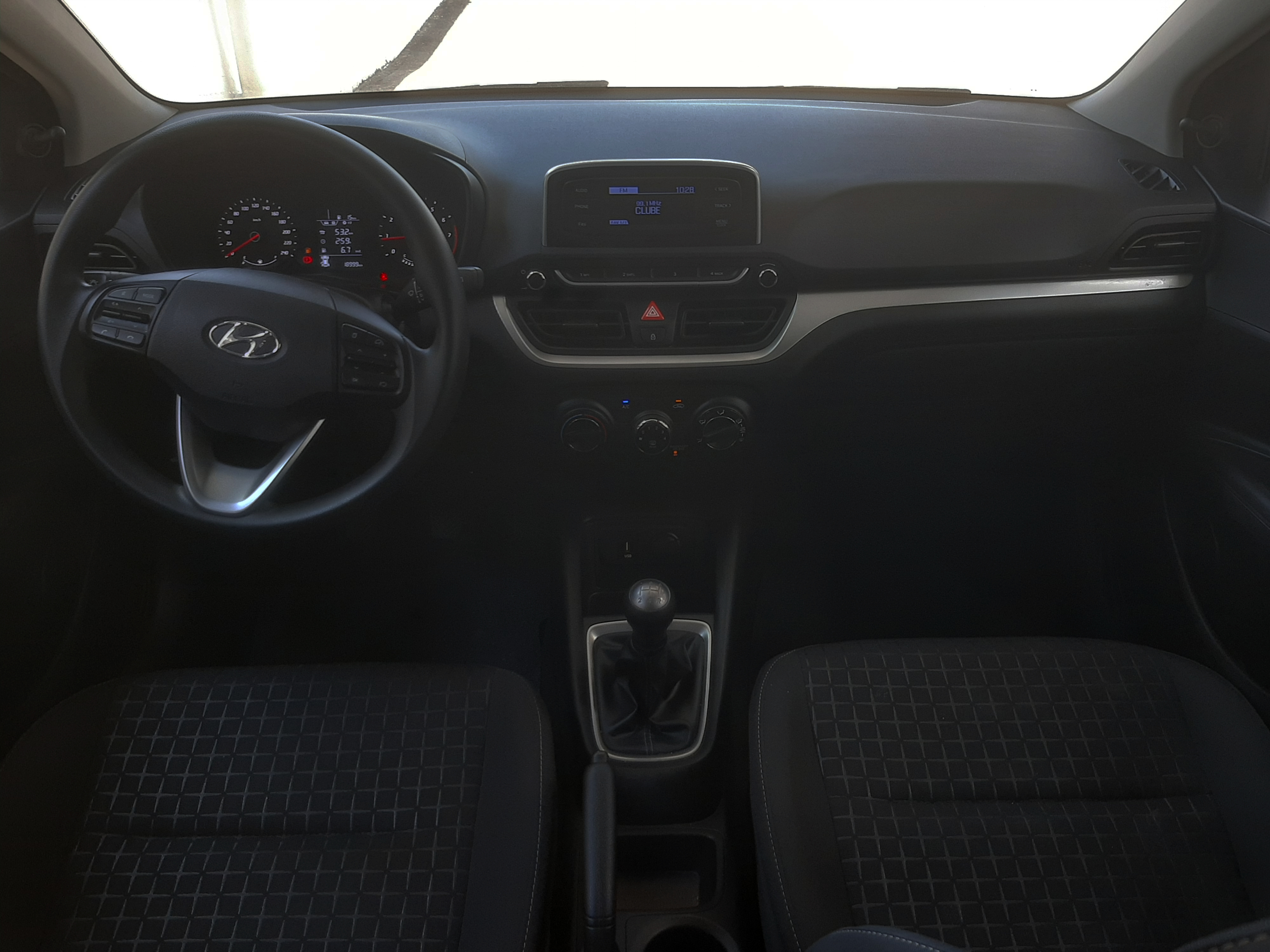 HYUNDAI HB20
