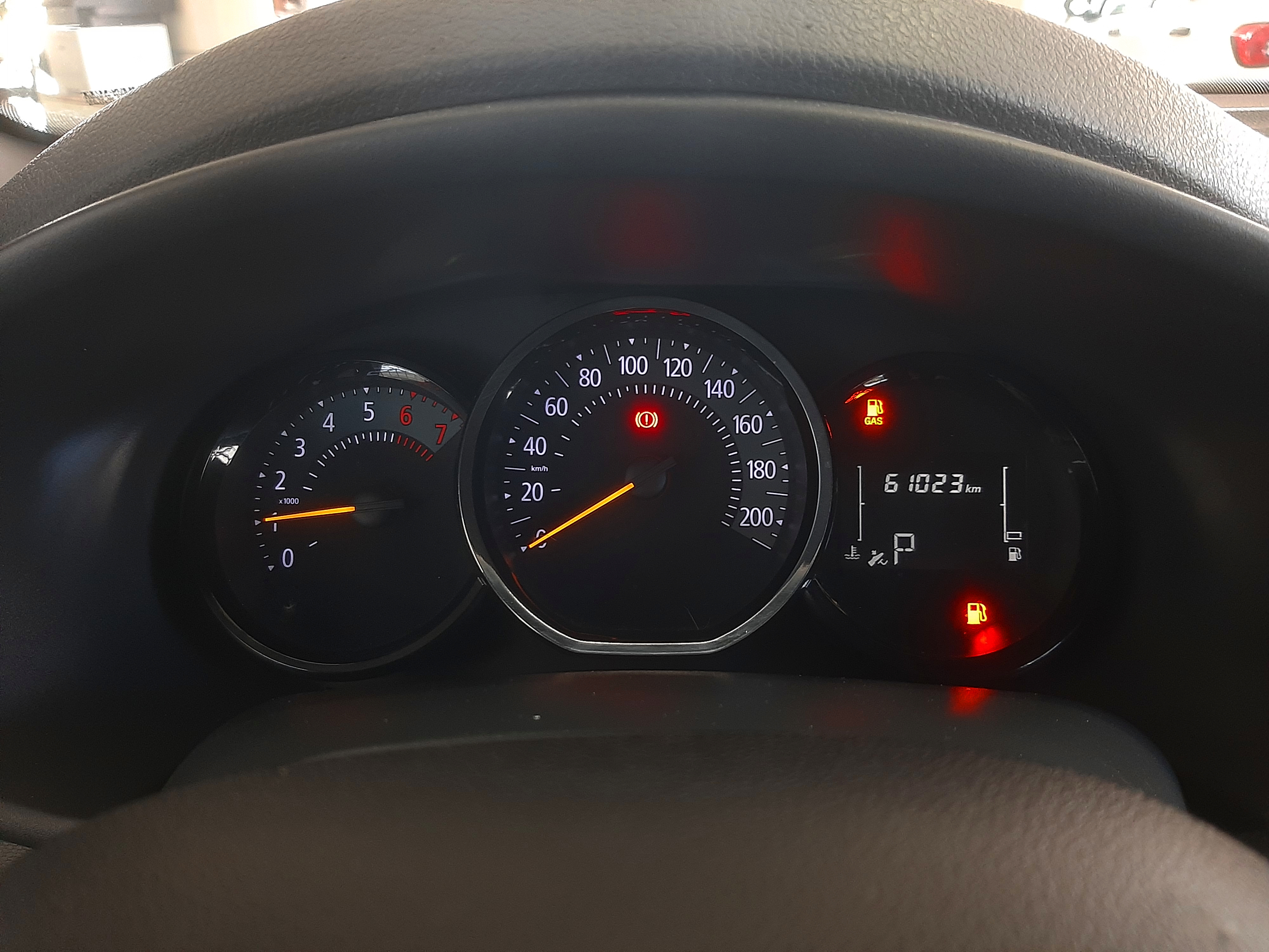 RENAULT SANDERO