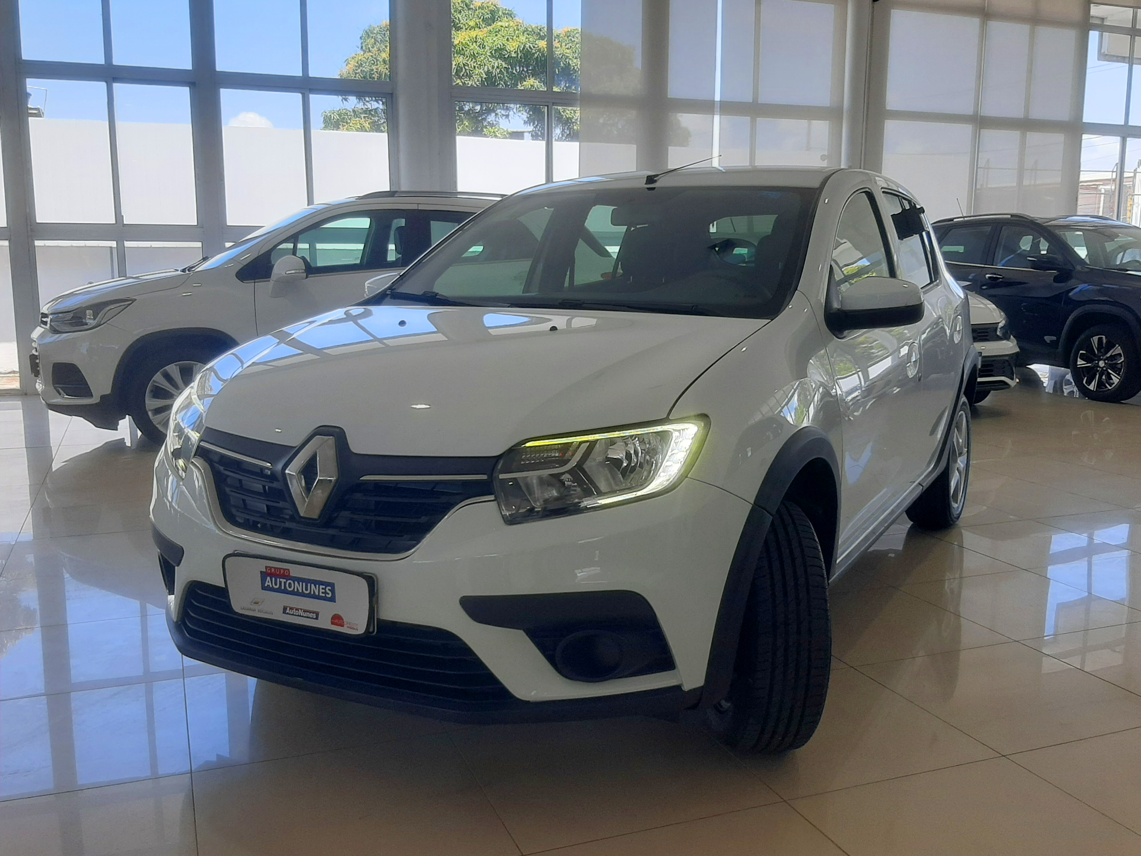 RENAULT SANDERO