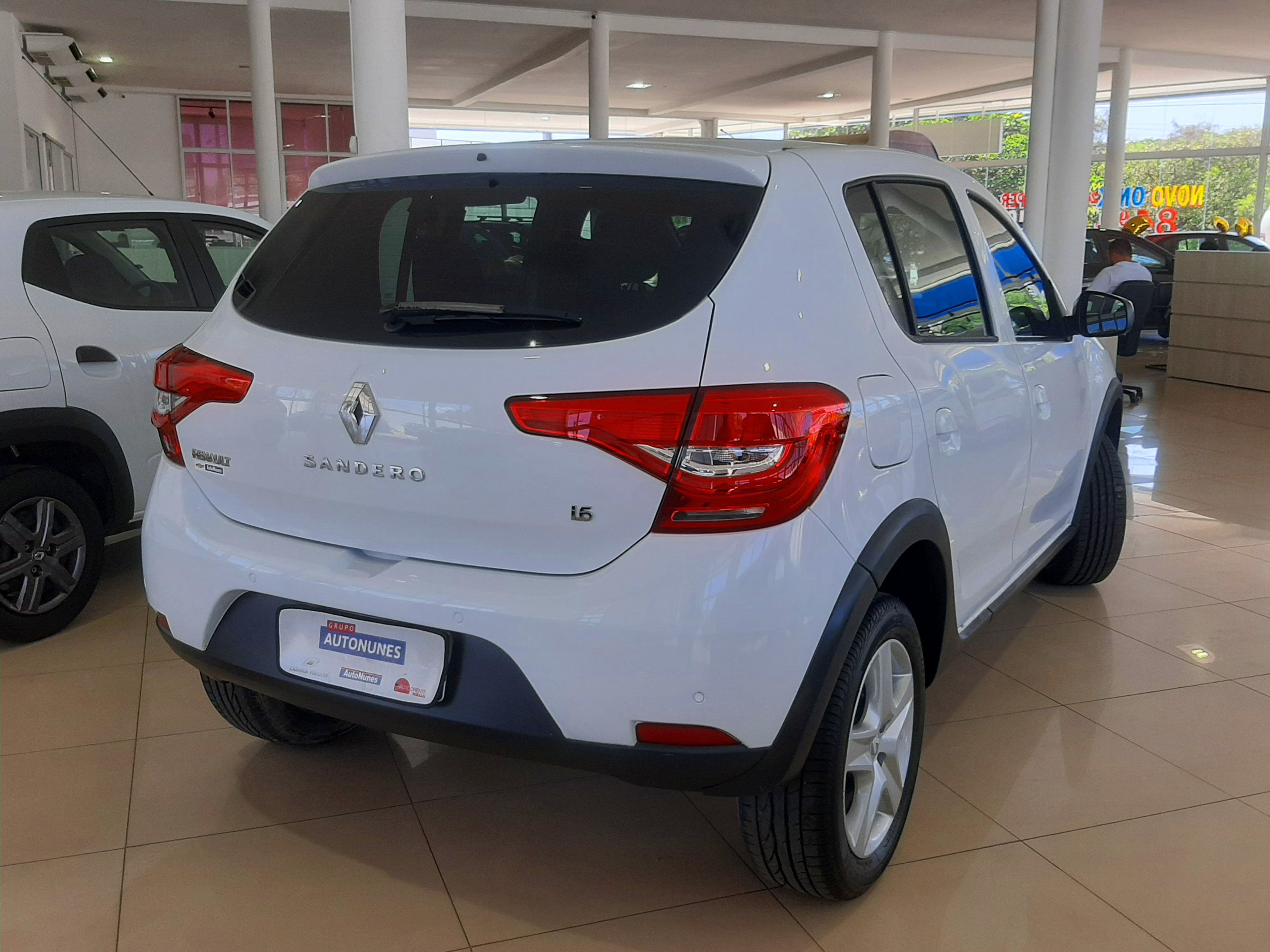 RENAULT SANDERO