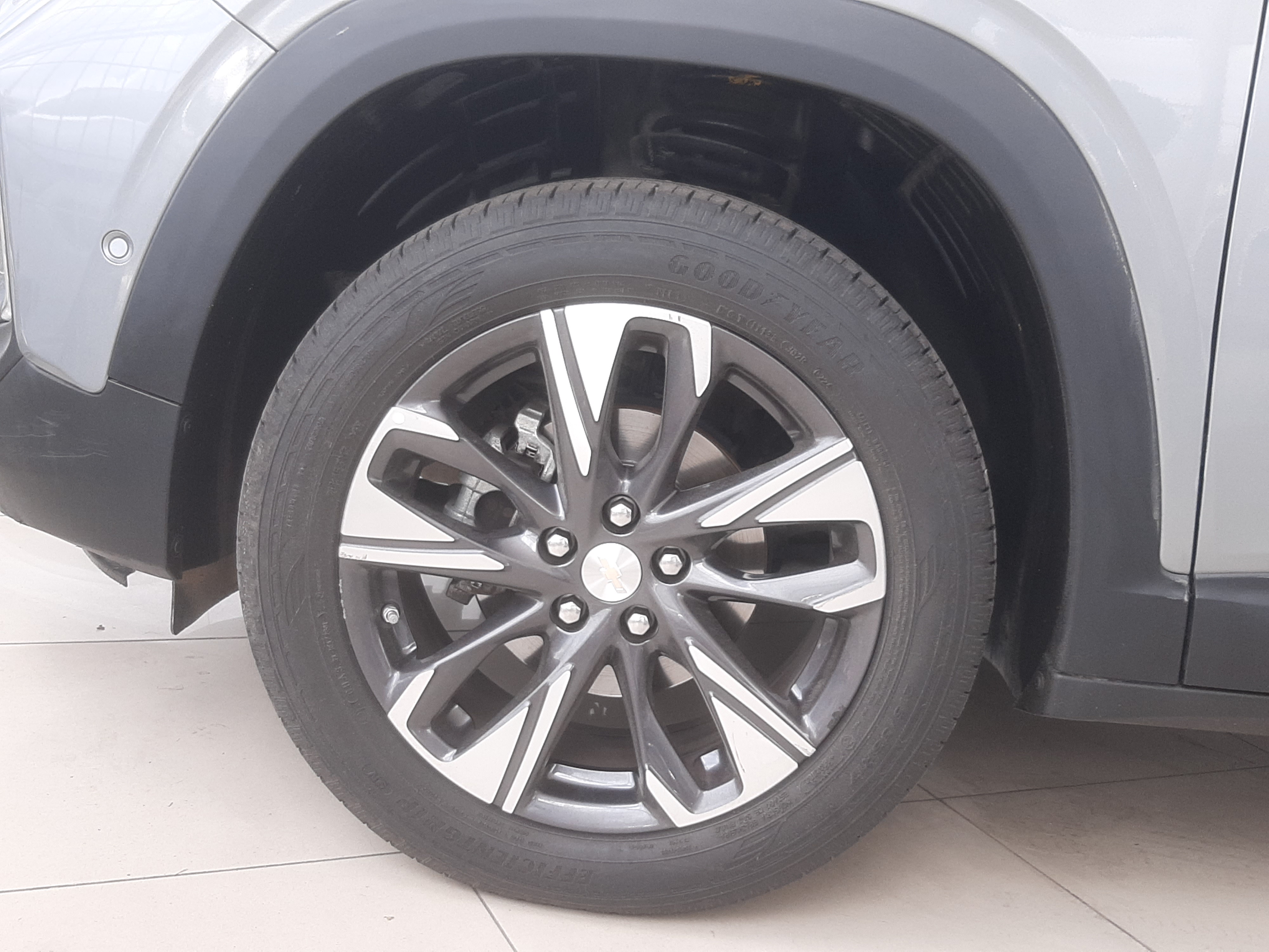 CHEVROLET TRACKER
